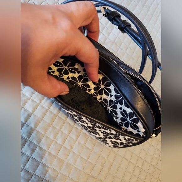 Kate Spade Jacquard Flower Small Camera Bag Crossbody - Picture 5 of 8